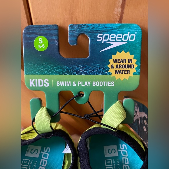 Kids Speedo Swim Booties - Picture 3 of 6